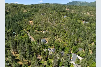 1120 S 3rd Street, Jacksonville, OR 97530 - Photo 43