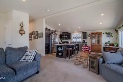 333 Mountain View Drive #UNIT 75, Talent, OR 97540 - Photo 13