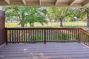 300 Shafer Ln, Jacksonville, OR 97530 - Photo 11