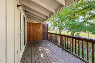 300 Shafer Ln, Jacksonville, OR 97530 - Photo 17