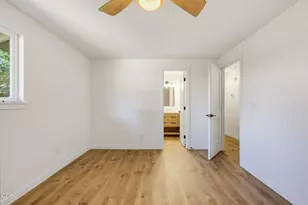 300 Shafer Ln, Jacksonville, OR 97530 - Photo 21