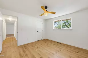 300 Shafer Ln, Jacksonville, OR 97530 - Photo 27