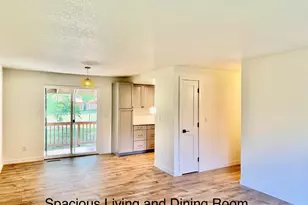 300 Shafer Ln, Jacksonville, OR 97530 - Photo 5