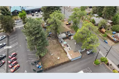 216 NE Kearney Avenue, Bend, OR 97701 - Photo 19