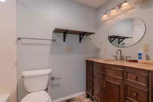 6900 Pleasant Creek Rd, Rogue River, OR 97537 - Photo 17