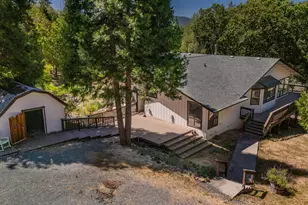 6900 Pleasant Creek Rd, Rogue River, OR 97537 - Photo 1