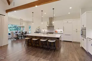 60255 Sunset View Dr, Bend, OR 97702 - Photo 11
