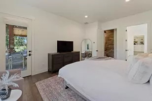 60255 Sunset View Dr, Bend, OR 97702 - Photo 19