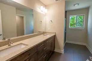 2337 NW Debron Ln, Bend, OR 97703 - Photo 11