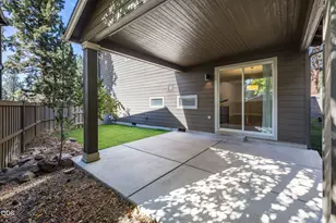 2337 NW Debron Ln, Bend, OR 97703 - Photo 35
