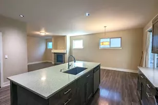 2337 NW Debron Ln, Bend, OR 97703 - Photo 5