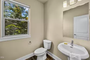 2337 NW Debron Ln, Bend, OR 97703 - Photo 31