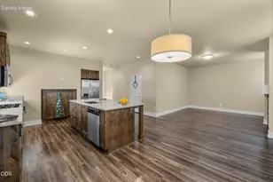 2337 NW Debron Ln, Bend, OR 97703 - Photo 7