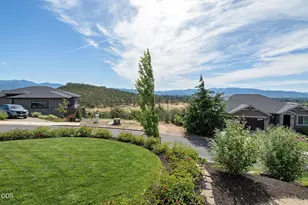 547 W La Strada Circle, Medford, OR 97504 - Photo 33