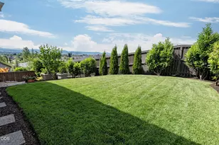 547 W La Strada Circle, Medford, OR 97504 - Photo 31