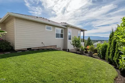 547 W La Strada Circle, Medford, OR 97504 - Photo 31