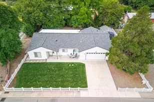 403 Berglund St, Rogue River, OR 97537 - Photo 3