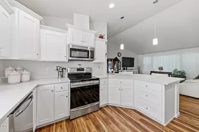 403 Berglund Street, Rogue River, OR 97537 - Photo 15
