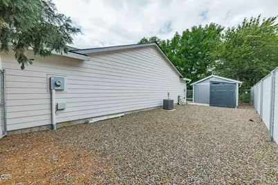 403 Berglund Street, Rogue River, OR 97537 - Photo 47