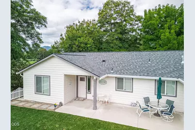403 Berglund Street, Rogue River, OR 97537 - Photo 37