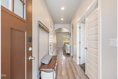 16504 Pine Creek Drive, La Pine, OR 97739 - Photo 3