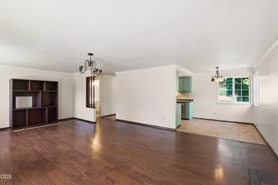 209 Coral Circle, Phoenix, OR 97535 - Photo 9