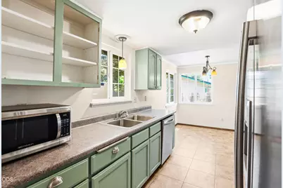 209 Coral Circle, Phoenix, OR 97535 - Photo 13