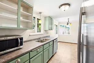209 Coral Cir, Phoenix, OR 97535 - Photo 13