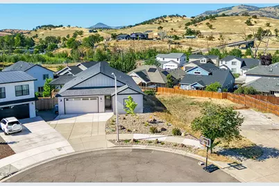 137 Willow Springs Drive, Talent, OR 97540 - Photo 47