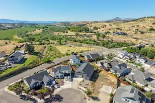 137 Willow Springs Dr, Talent, OR 97540 - Photo 49