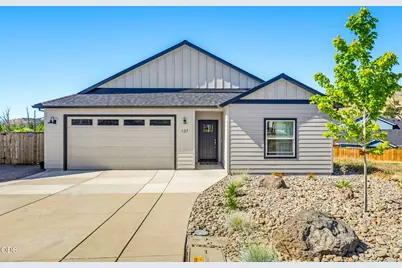 137 Willow Springs Drive, Talent, OR 97540 - Photo 3