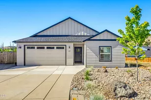 137 Willow Springs Dr, Talent, OR 97540 - Photo 3