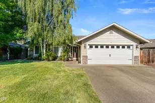 1662 Nunnwood Ln, Grants Pass, OR 97527 - Photo 1