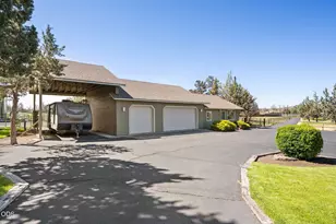 6900 NE 1st St, Redmond, OR 97756 - Photo 51