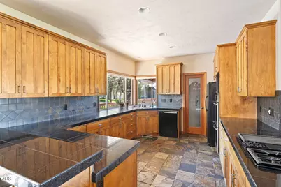 6900 NE 1st Street, Redmond, OR 97756 - Photo 23