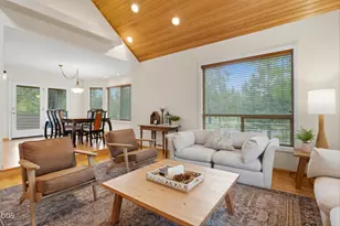 18004 Tan Oak Ln, Bend, OR 97707 - Photo 7