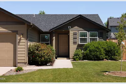 440 SW 31st Street, Redmond, OR 97756 - Photo 3