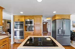 61211 Mt Vista Dr, Bend, OR 97702 - Photo 21