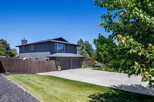 61211 Mt Vista Dr, Bend, OR 97702 - Photo 5