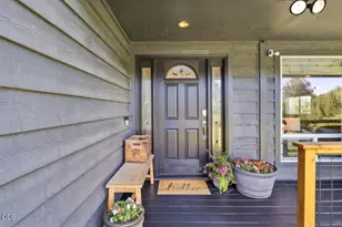 61211 Mt Vista Dr, Bend, OR 97702 - Photo 9