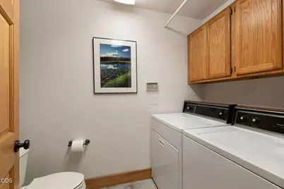 16969 Spring River Road, Bend, OR 97707 - Photo 29