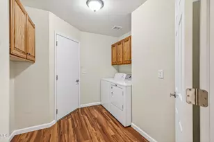 2990 NE Wells Acres Rd, Bend, OR 97701 - Photo 19