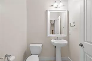 3880 Crystal Springs Dr, Medford, OR 97504 - Photo 21