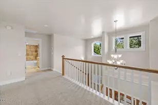 3880 Crystal Springs Dr, Medford, OR 97504 - Photo 23