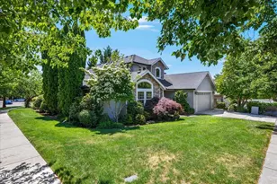 3880 Crystal Springs Dr, Medford, OR 97504 - Photo 41