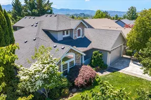3880 Crystal Springs Dr, Medford, OR 97504 - Photo 35