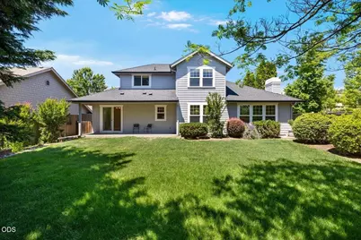 3880 Crystal Springs Drive, Medford, OR 97504 - Photo 29