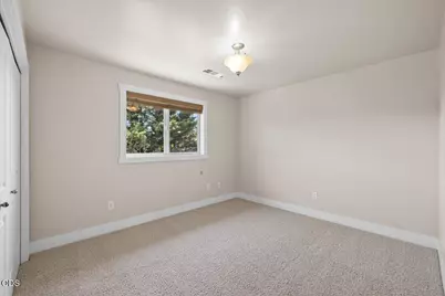 3880 Crystal Springs Drive, Medford, OR 97504 - Photo 27