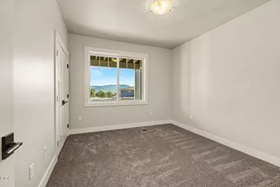 5615 Autumn Park Drive, Medford, OR 97504 - Photo 55