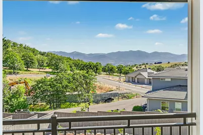 5615 Autumn Park Drive, Medford, OR 97504 - Photo 27